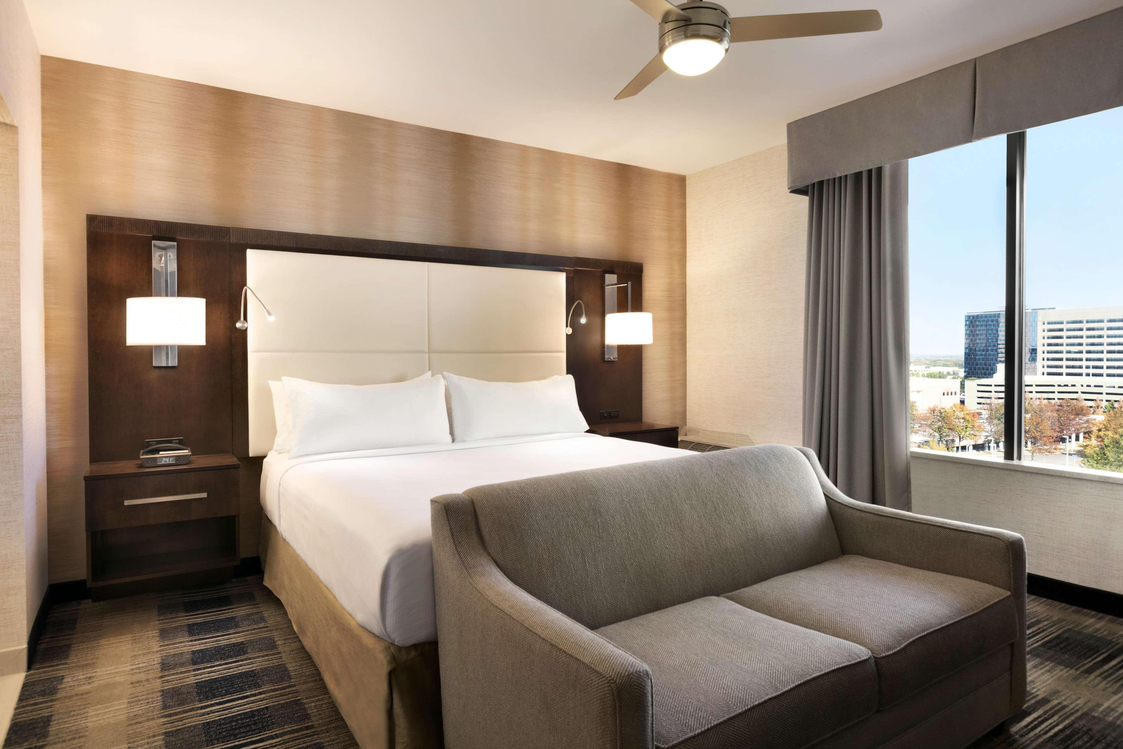 ดับเบิลทรี บาย ฮิลตัน แมคลีน ไทสันส์ Hotel ไทซันส์คอร์เนอร์ ภายนอก รูปภาพ